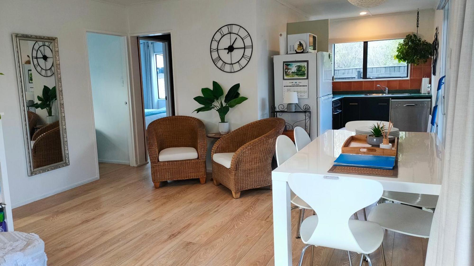 Tui Cottage Martinborough Esterno foto